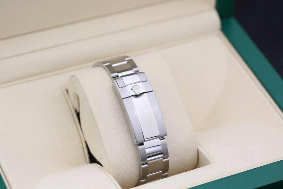 Rolex GMT Master II 116710 LN Image 3